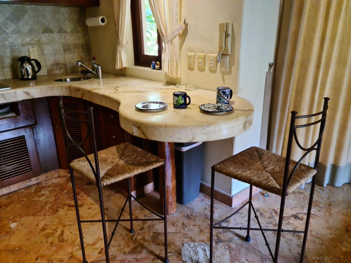 Luxury Steps To The & 5ta Av, Amazing Villa