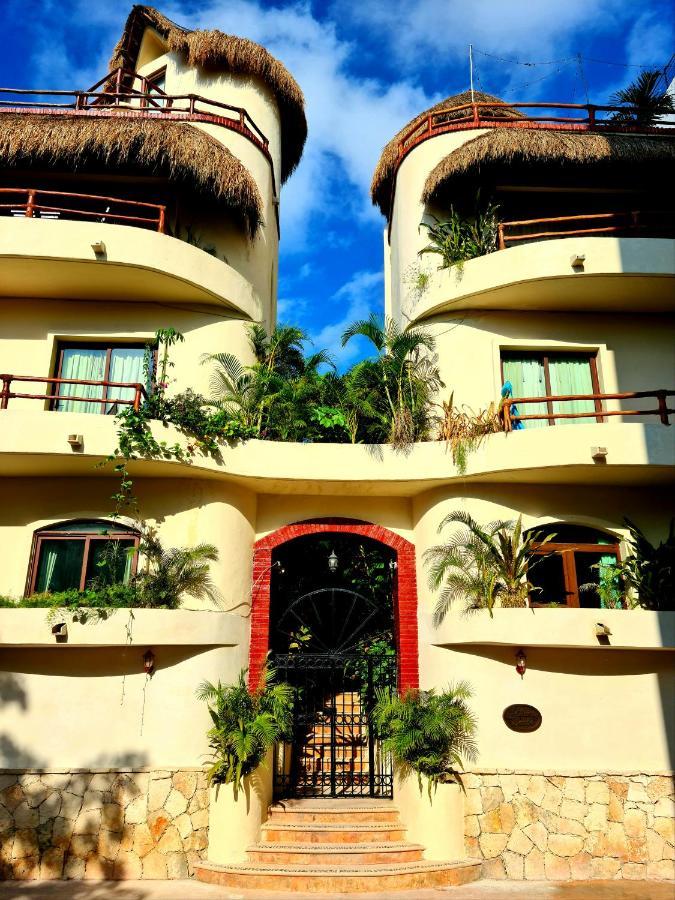 Villa Luxury Steps To The & 5ta Av, Amazing